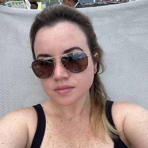 Meet your Posher, Kenia